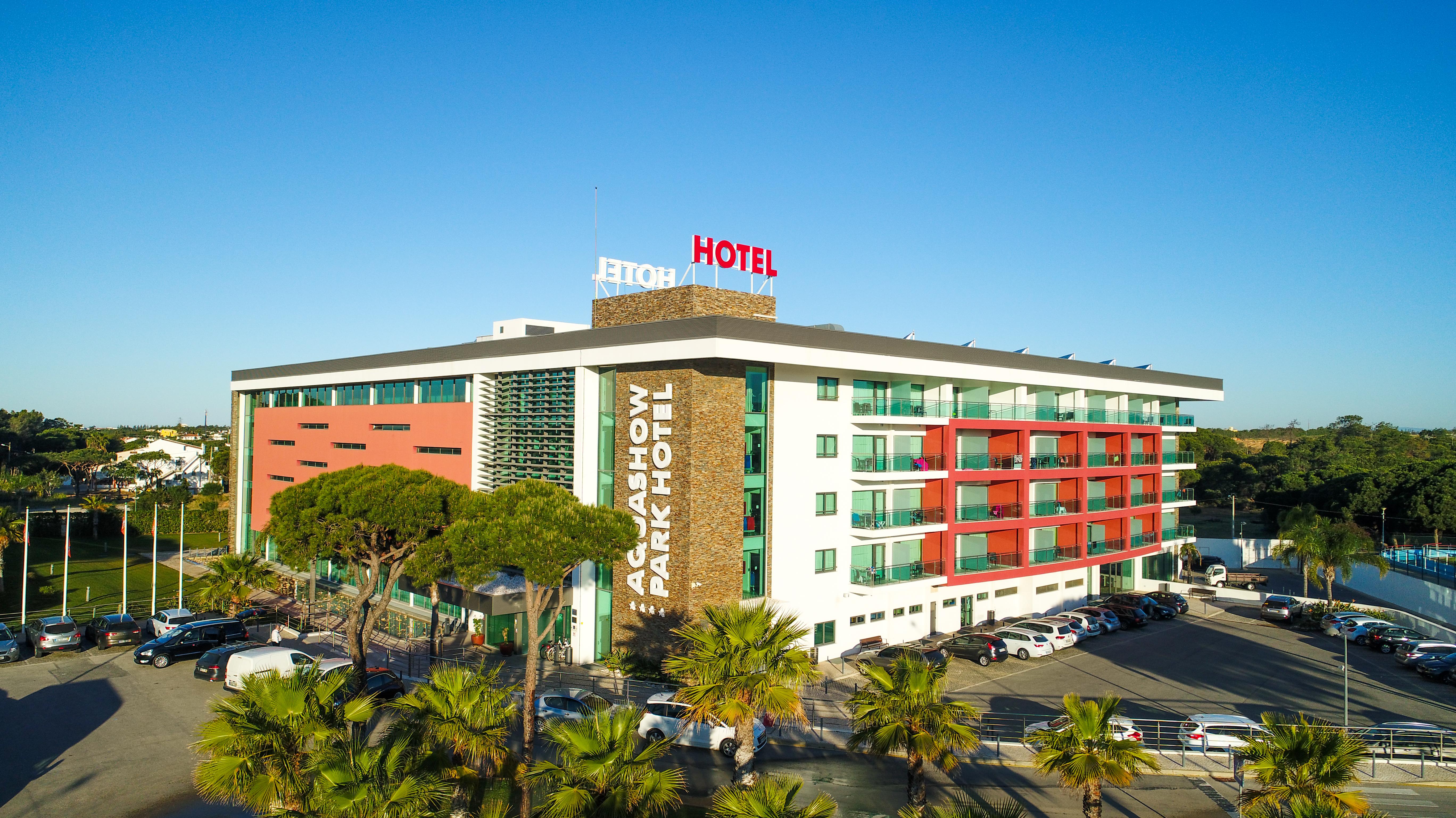 อควาโชว์ พาร์ค โฮเทล Hotel กัวเตย์รา ภายนอก รูปภาพ